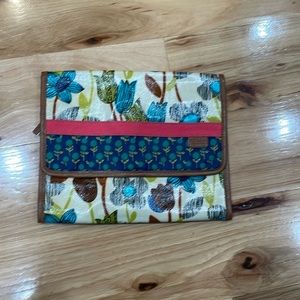 Fossil vintage key per trifold jewelry travel bag coated canvas leather floral